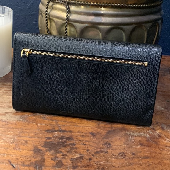 Prada Saffiano Metal Clutch Wallet - Picture 8 of 9